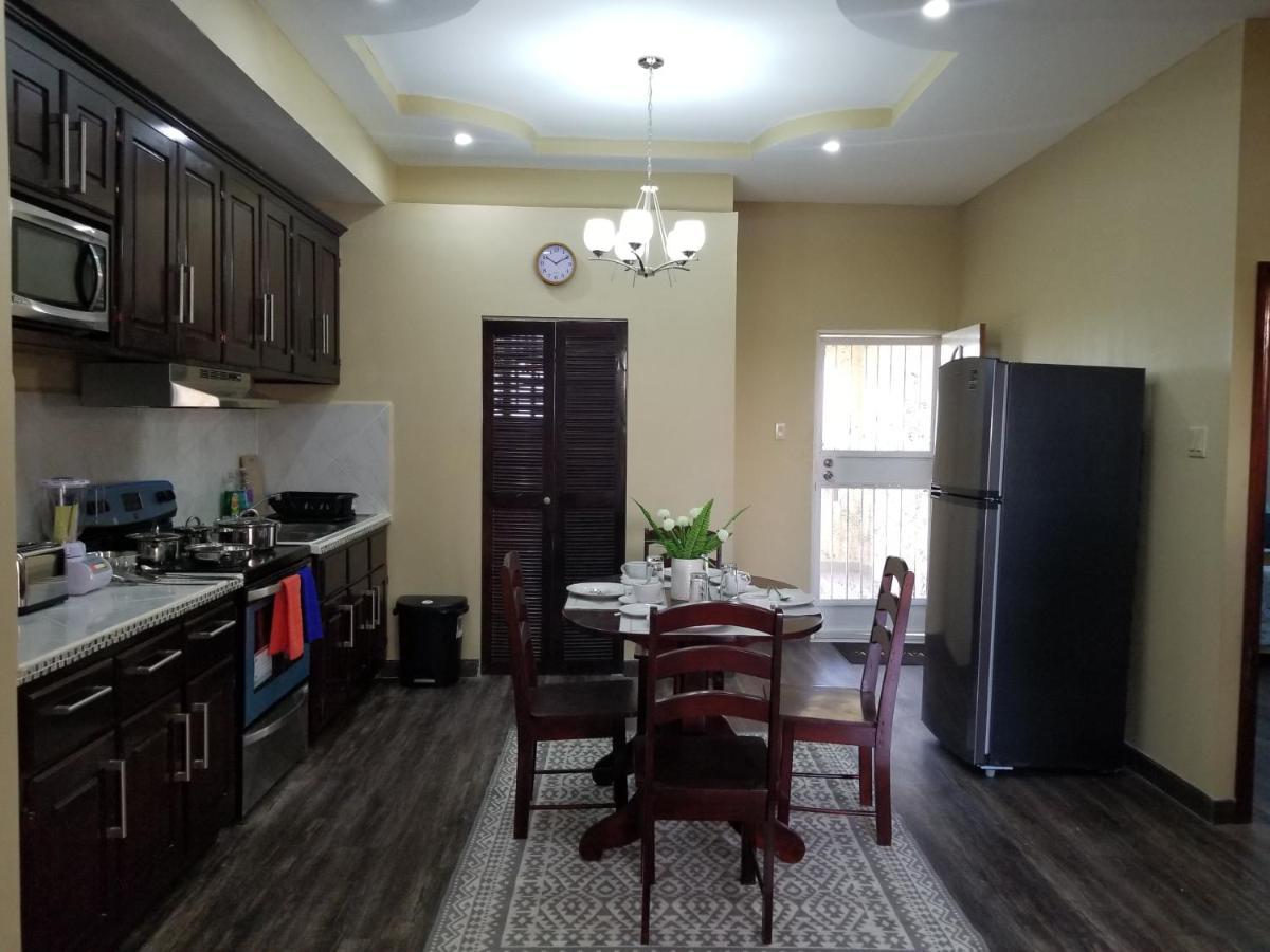 Royal View Apartment Plus Белиз-Сити Экстерьер фото